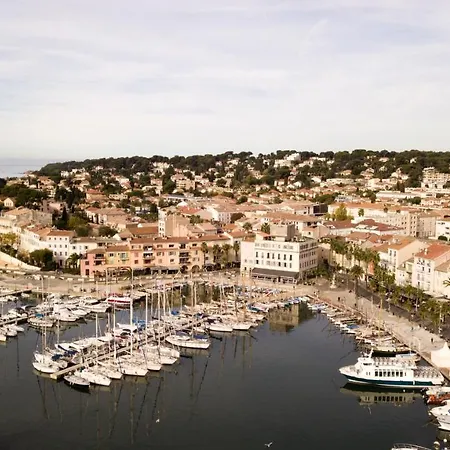 Restaurant De La Tour 2* Sanary-sur-Mer