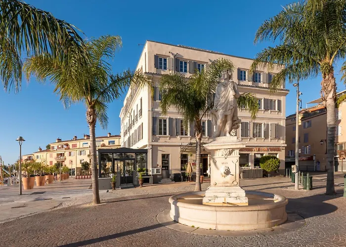 Restaurant De La Tour Szálloda Sanary-sur-Mer