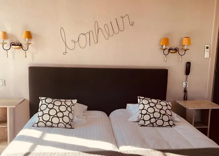 Ξενοδοχείο Restaurant De La Tour Sanary-sur-Mer