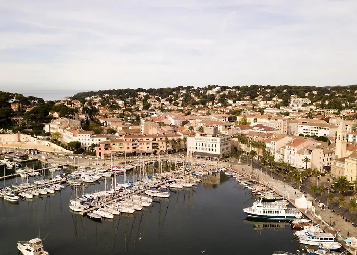 Restaurant De La Tour 2* Sanary-sur-Mer