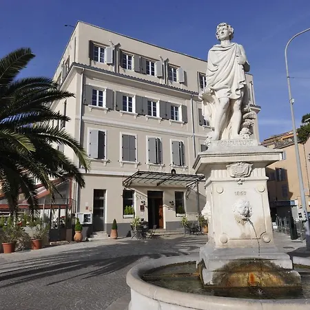 Restaurant De La Tour 2*