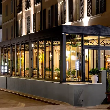 Restaurant De La Tour Отель 2*