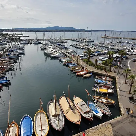 Restaurant De La Tour
