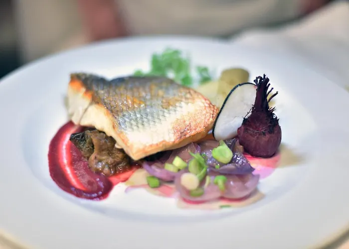 Restaurant De La Tour 호텔